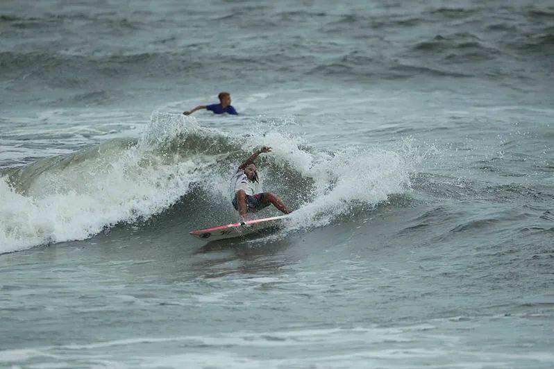 Inscrições para o 27º A Tribuna de Surf Colegial vão até 7 de novembro