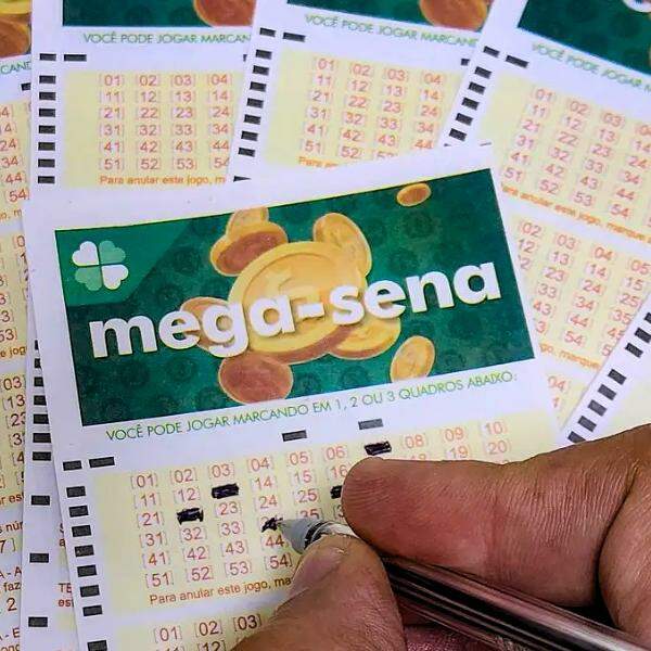 Mega-Sena: confira as dezenas sorteadas no concurso 3021