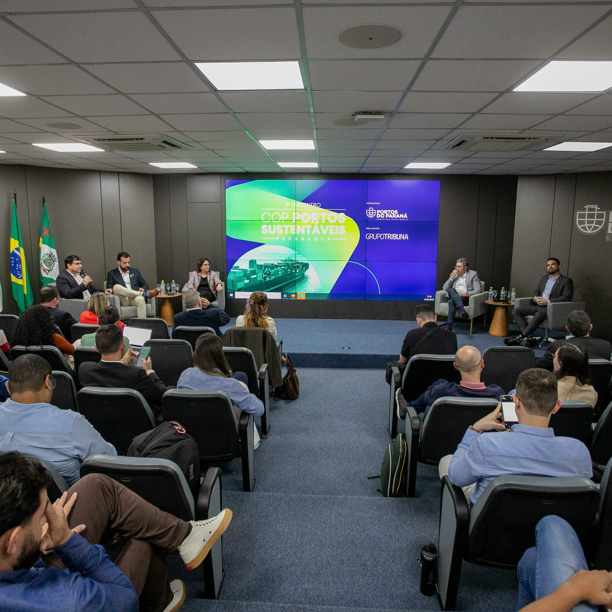 The initiatives were discussed during the panel addressing climate maritime corridors and innovation, in addition to collective actions for decarbonization and the impacts on Brazil’s port and waterway sectors