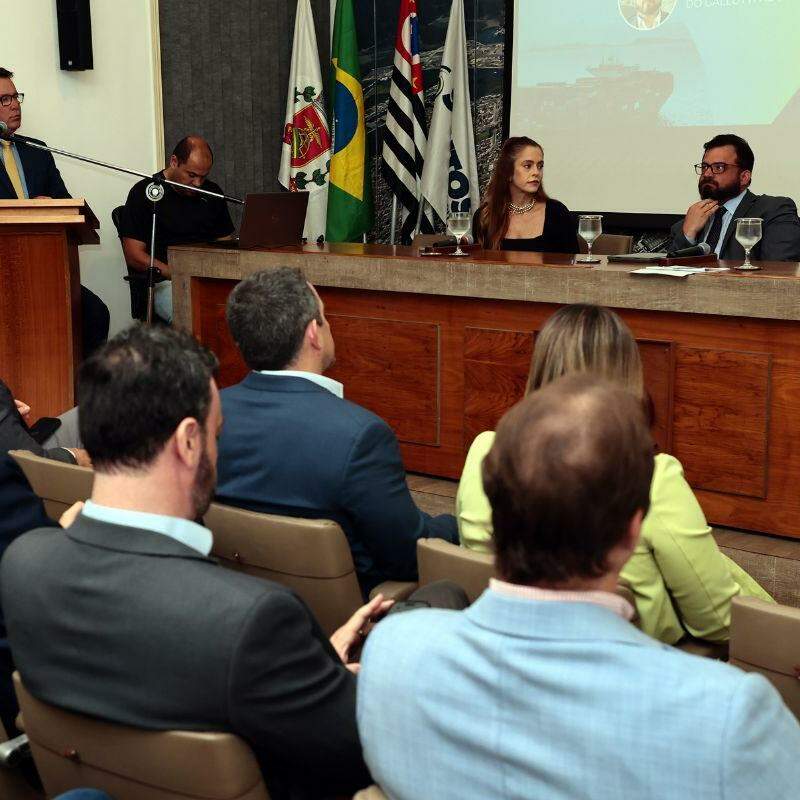 Documento foi formatado por três especialistas no setor portuário a partir de coleta de dados dos portos