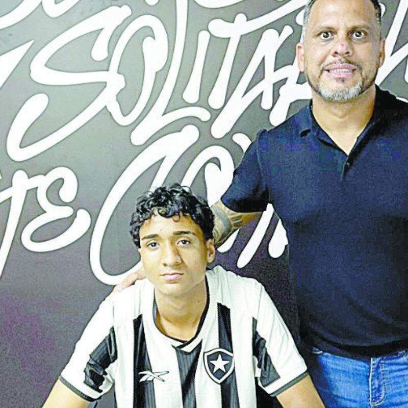 Giulliano, de Praia Grande, assinou contrato de formação até 2028