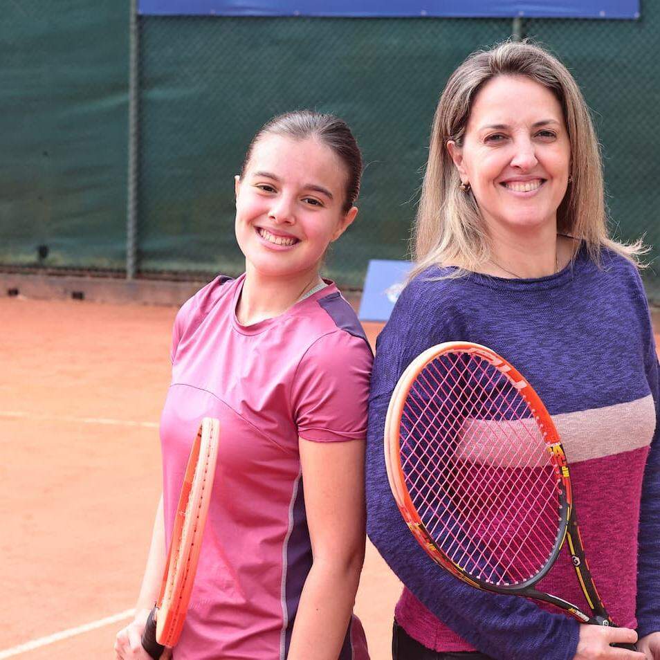 Lara e Danielle Zangrando treinam e até já foram adversárias numa final de torneio da Liga Santista