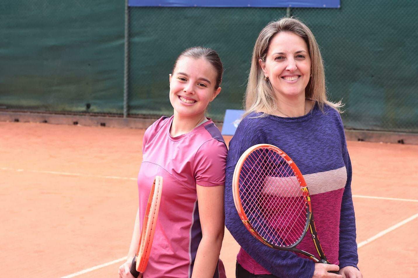 Lara e Danielle Zangrando treinam e até já foram adversárias numa final de torneio da Liga Santista