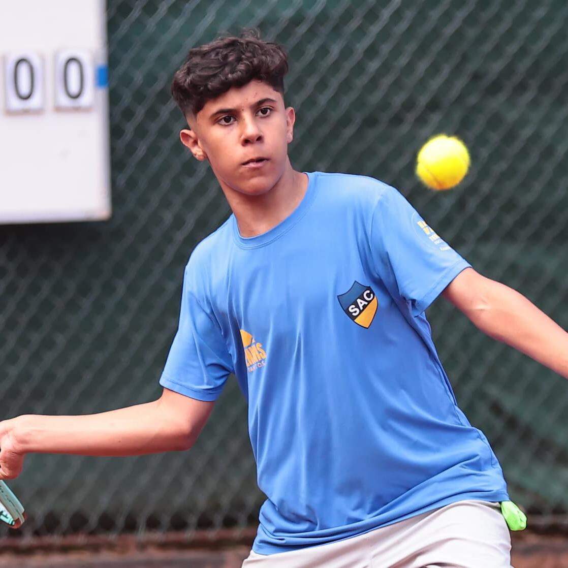 Antony Oliveira, do Santos Atlético Clube, conquistou o título da categoria 12 anos masculino B