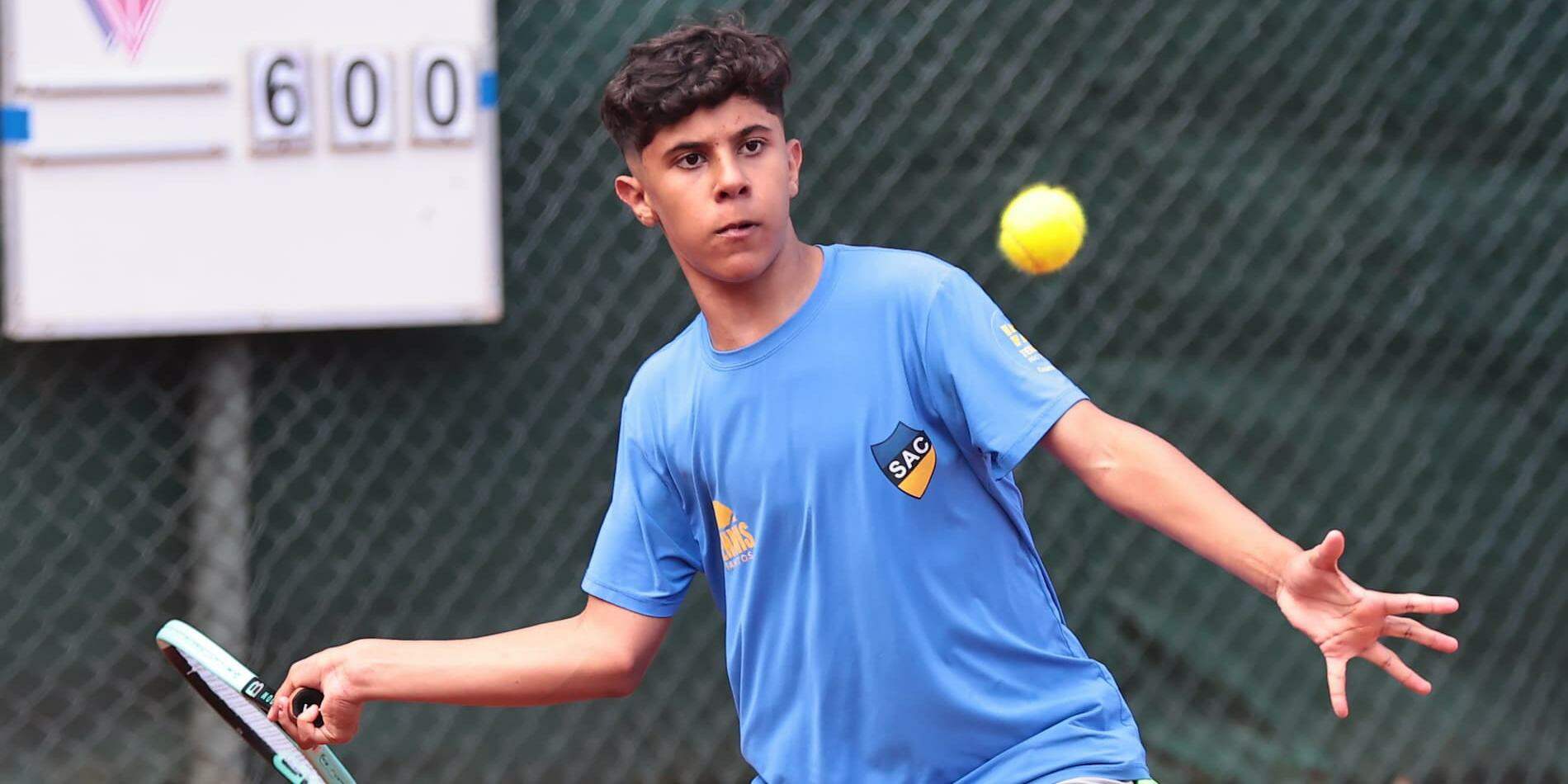 Antony Oliveira, do Santos Atlético Clube, conquistou o título da categoria 12 anos masculino B