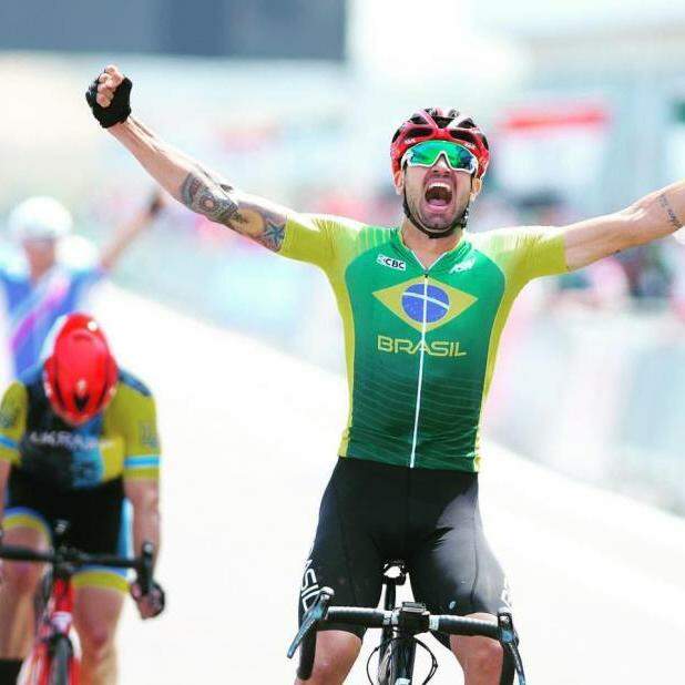 Lauro Chaman, da equipe Soul Cycles – Santos-Fupes, encerra 2025 como o número 1 do ranking mundial de estrada da União Ciclista Internacional (UCI), órgão regulador da modalidade, reconhecido pelo Comitê Olímpico Internacional.