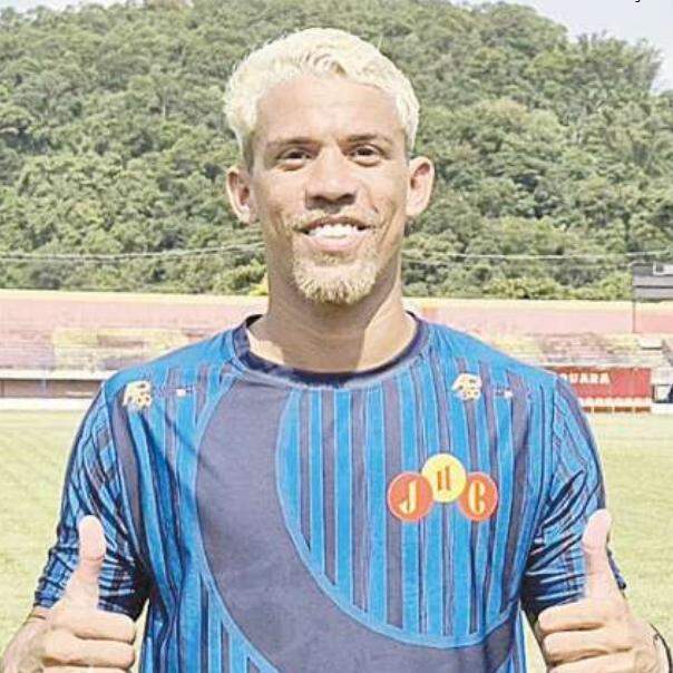 De São Vicente, Lobão disputará o seu primeiro torneio como profissional
