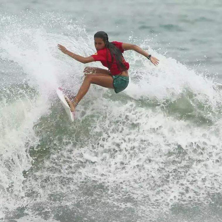 A garotada vai radicalizar nas ondas da Praia do Tombo, em Guarujá, no dia 19