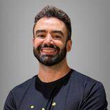 Capital estrangeiro avança com aquisições