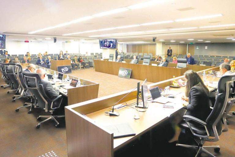 Sessão do TCU: Corte de Contas fiscaliza não só os novos projetos, mas também os reequilíbrios e renovações de contratos no âmbito federal