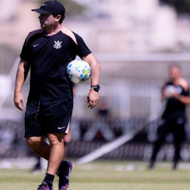 Diniz aponta a manutenção do elenco do Corinthians como principal missão para segundo semestre