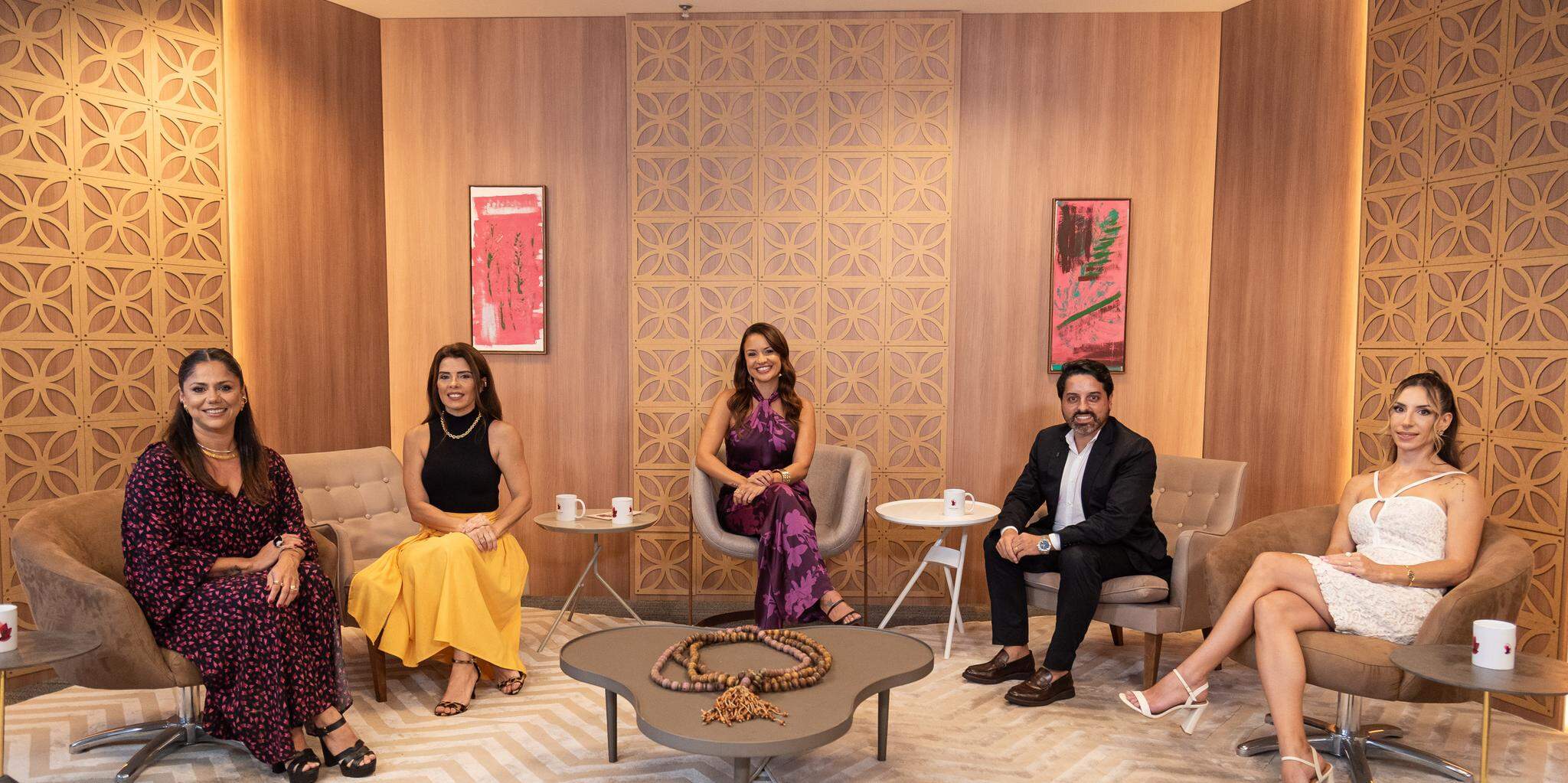 Deborah Cunha, Luciana Kirsten, Vanessa Toledo, Felipe Carvalho e Mithra Cherici