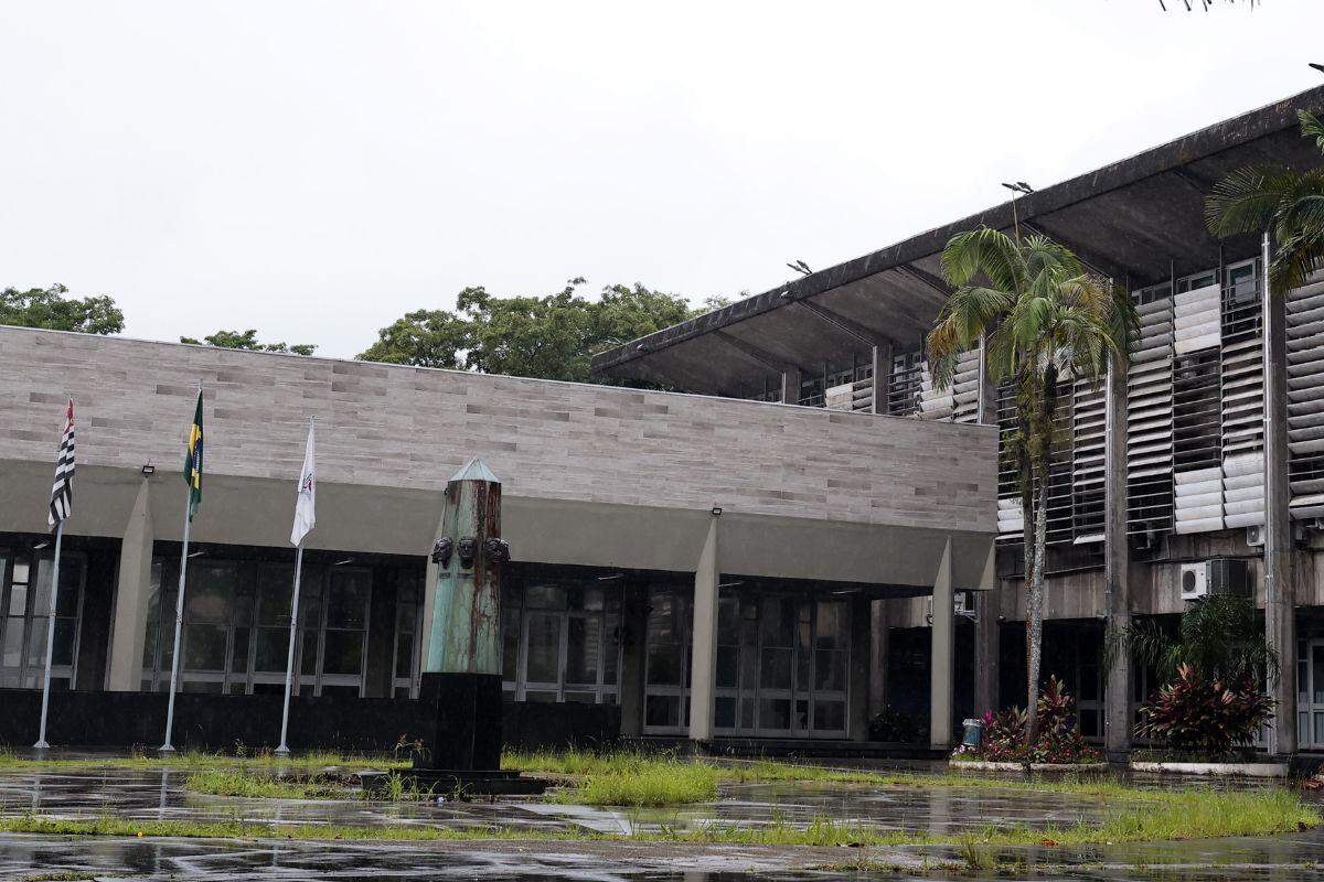 A retomada foi aprovada durante um encontro realizado sexta-feira, na Prefeitura