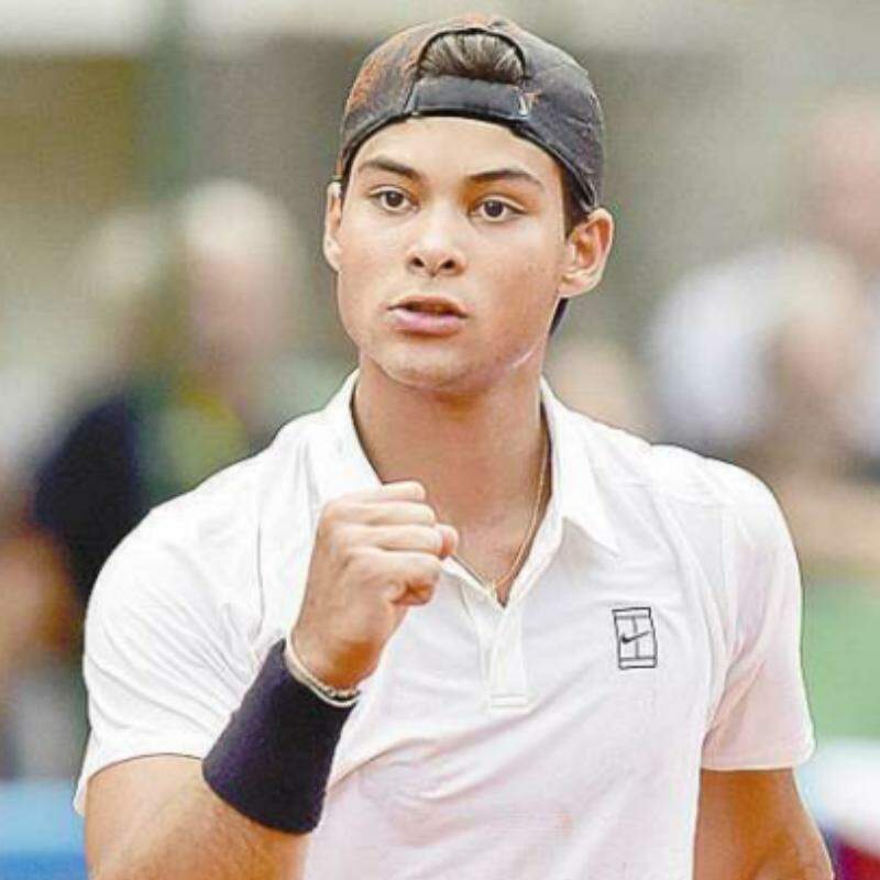 Guto Miguel vence em Santos e vai à semifinal do ATP Challenger 50