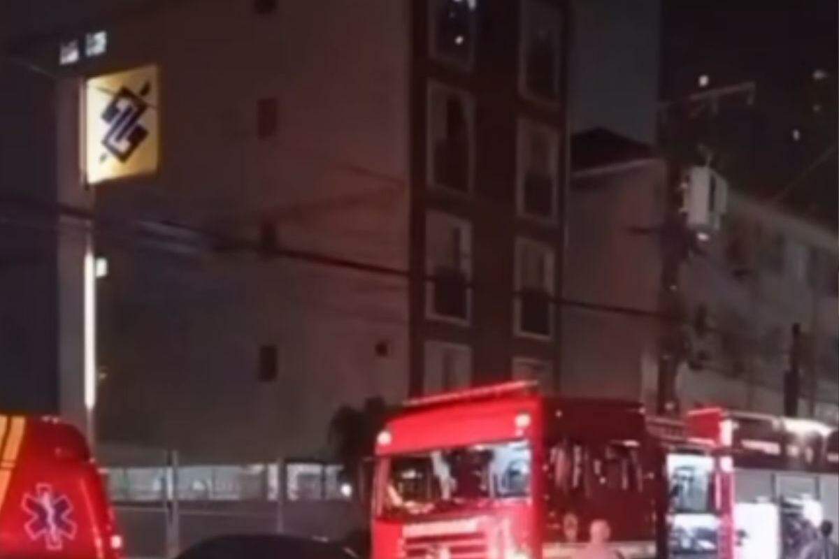 Corpo de Bombeiros apagou as chamas
