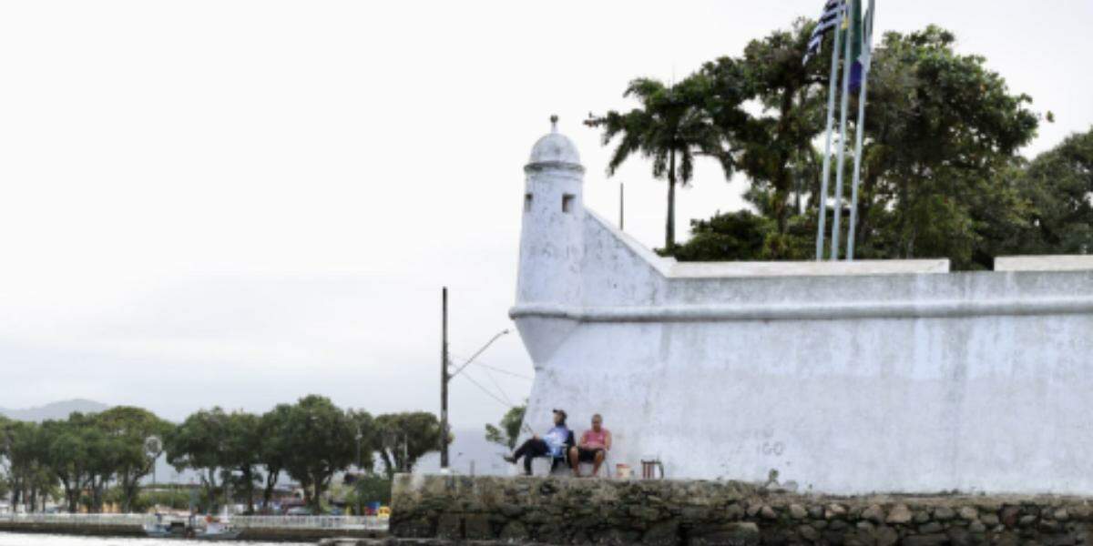Forte São João é uma atração da caçula da Baixada Santista: força