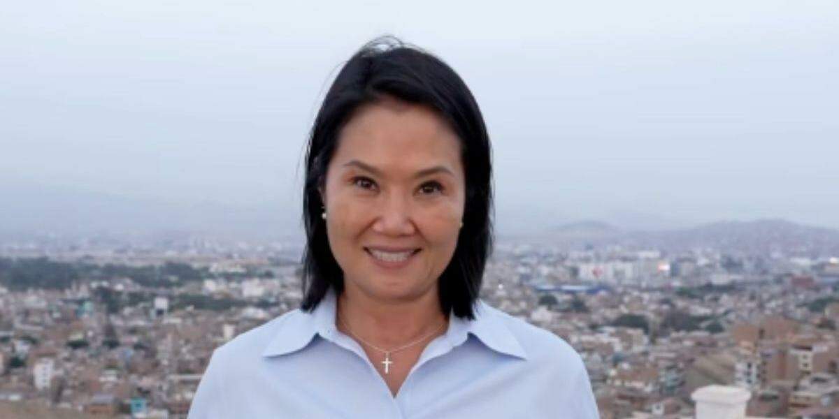 Peru: Keiko Fujimori tem pequena vantagem sobre Roberto Sánchez, com metade dos votos apurados