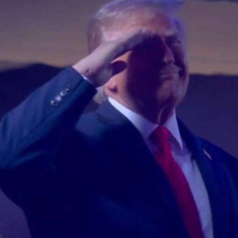 Trump é vaiado no Madison Square Garden antes de jogo das finais da NBA