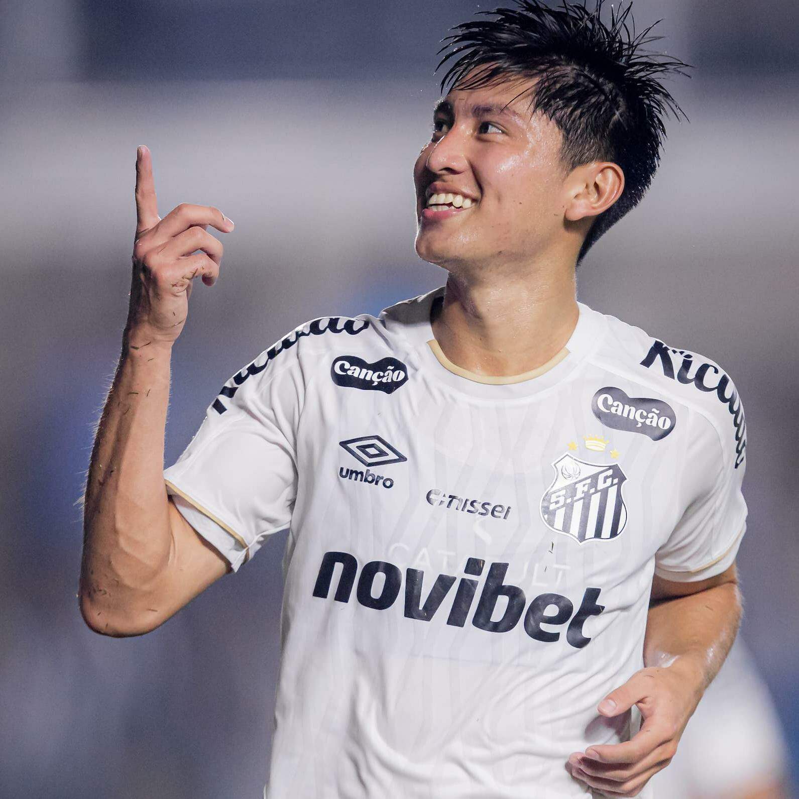 Miguelito marcou o primeiro gol pelo time profissional no final de maio, contra o Vitória