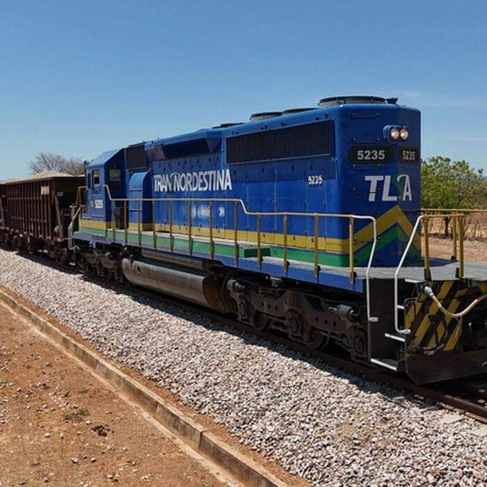 Ferrovia tem o maior ritmo o de montagem desde o início das obras