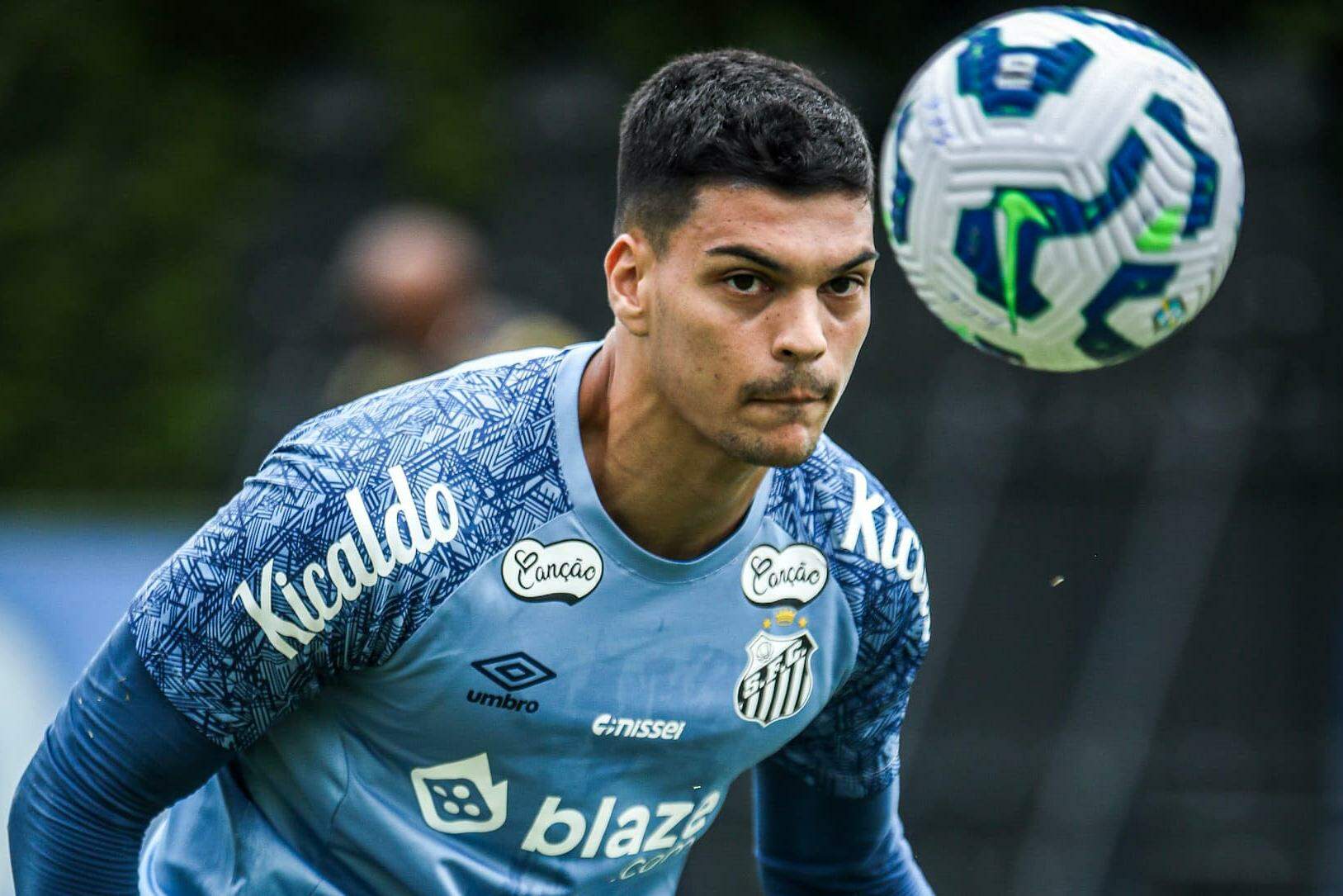 Ídolo da torcida, Gabriel Brazão pode deixar a Vila se o clube receber uma boa proposta