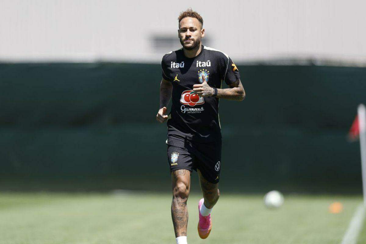Neymar volta a treinar com a seleção a 2 dias do jogo contra o Haiti