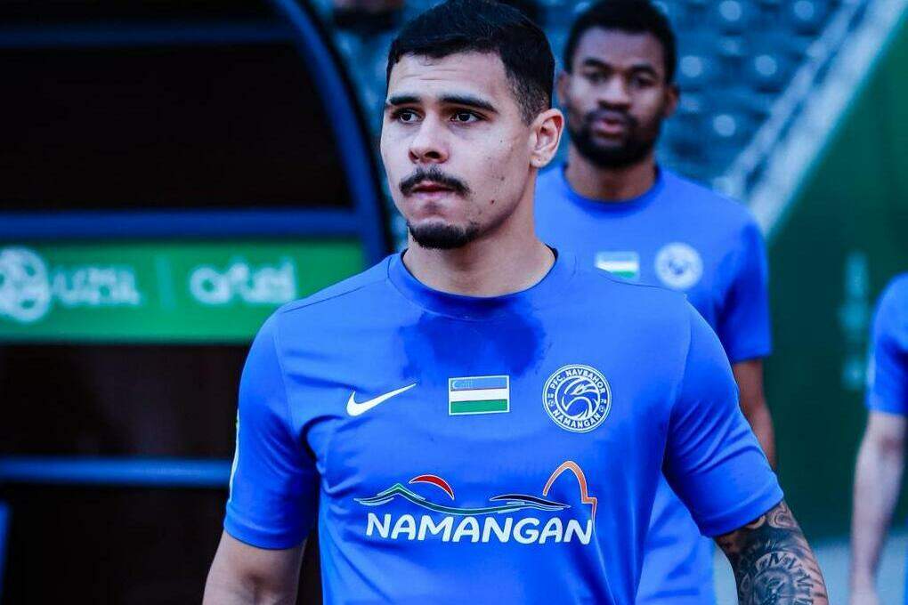 Alex Fernandes tem quatro gols e três assistências em 13 jogos pelo Navbahor nesta temporada