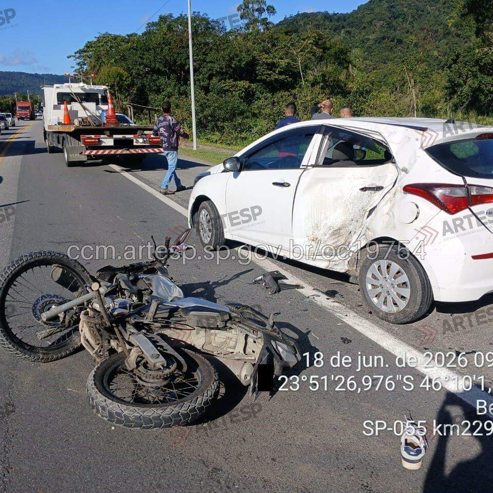 Equipes da Polícia Militar Rodoviária, do Serviço de Atendimento Móvel de Urgência (Samu) e da concessionária responsável pela rodovia atenderam a ocorrência