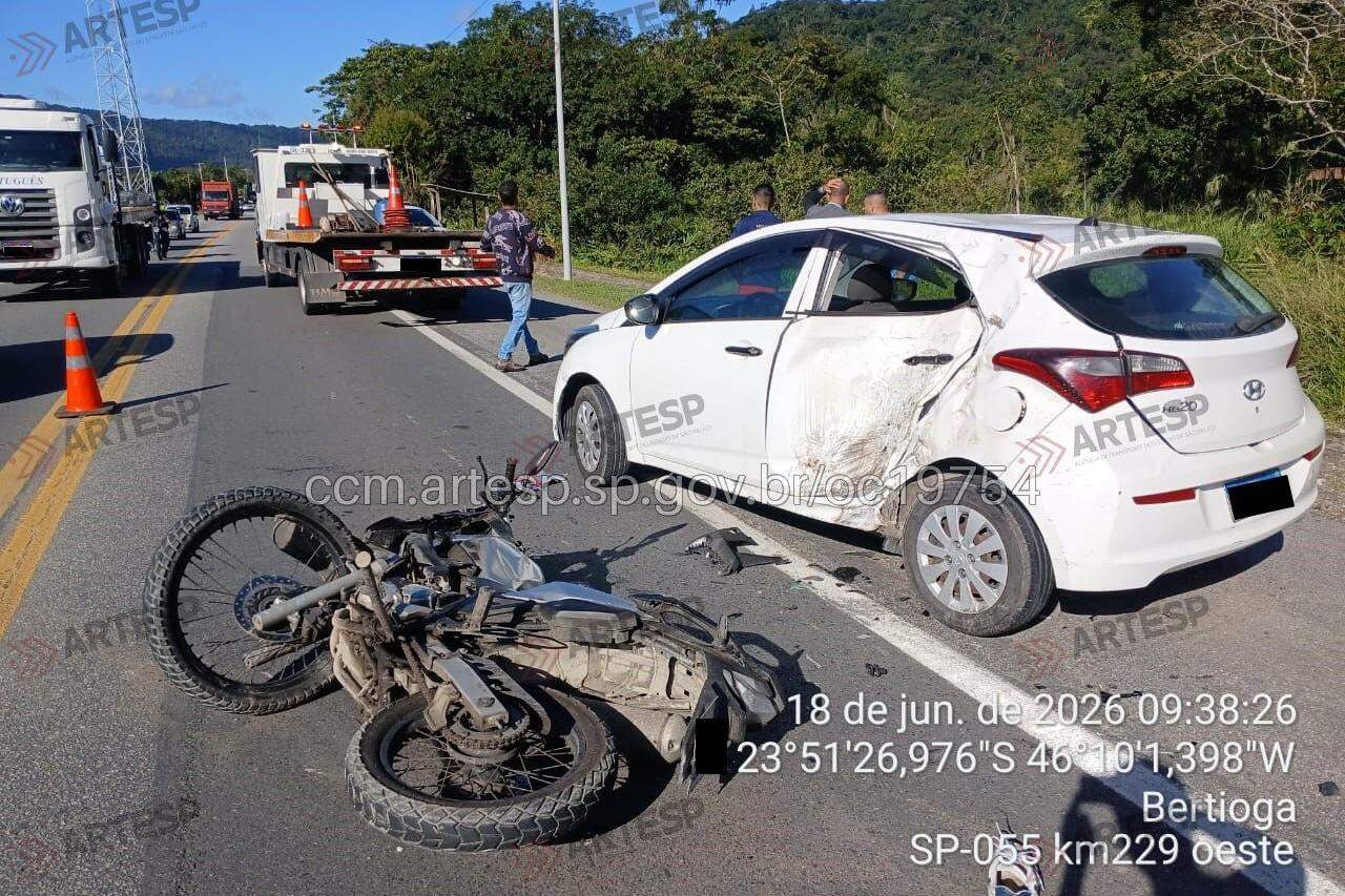 Equipes da Polícia Militar Rodoviária, do Serviço de Atendimento Móvel de Urgência (Samu) e da concessionária responsável pela rodovia atenderam a ocorrência